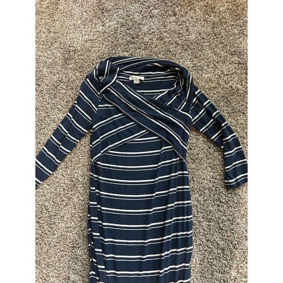 Striped Maternity Dress - Picture 4 of 5